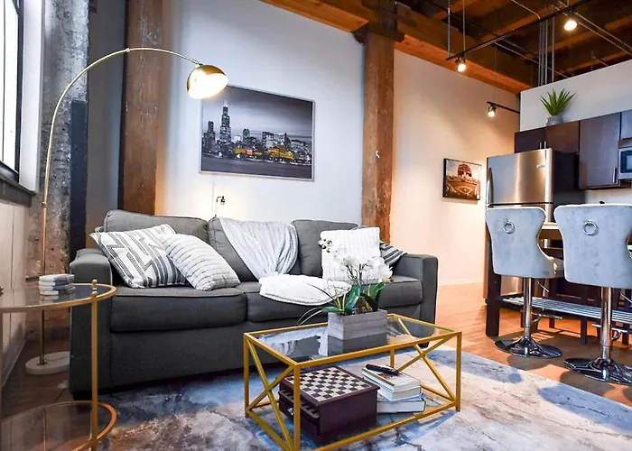 Luxery - Themed Units! Close To Downtown, Mccormick Place & Wintrust Arena Apartment Chicago